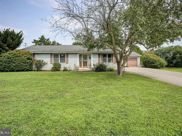 16 Easy St, Littlestown, PA 17340