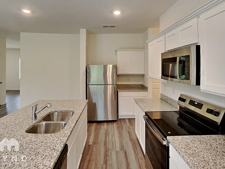 121 Maison Dr — Photo 6