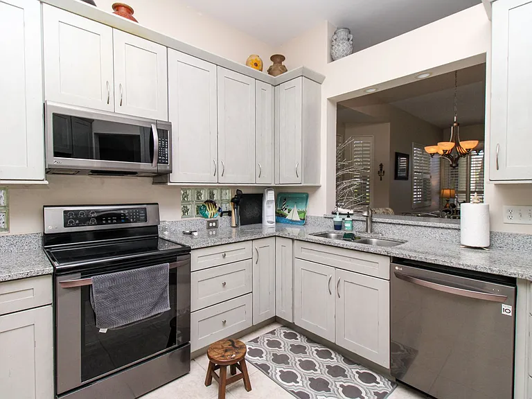 825 Bentwater Cir #101 — Photo 43