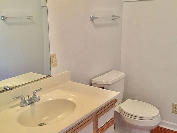 4th image of 108 N Hamilton St APT 1