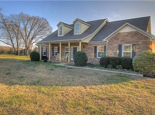 1412 Iron Bridge Rd, Columbia, TN 38401