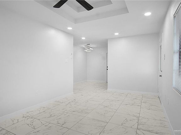 5th image of 2815 Tierra Dorada Blvd