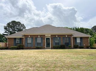 1218 Yorkshire Dr, Prattville, AL 36067