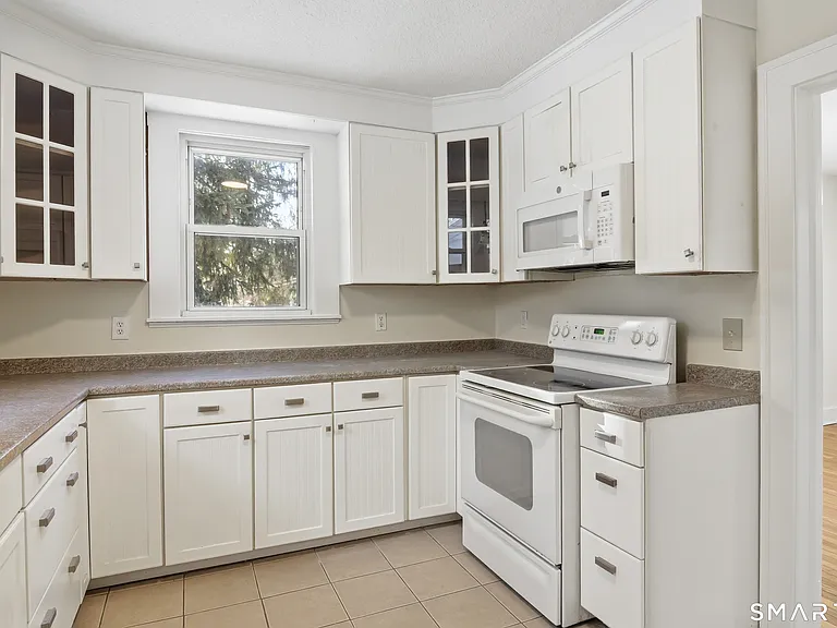 815 E Main St — Photo 19