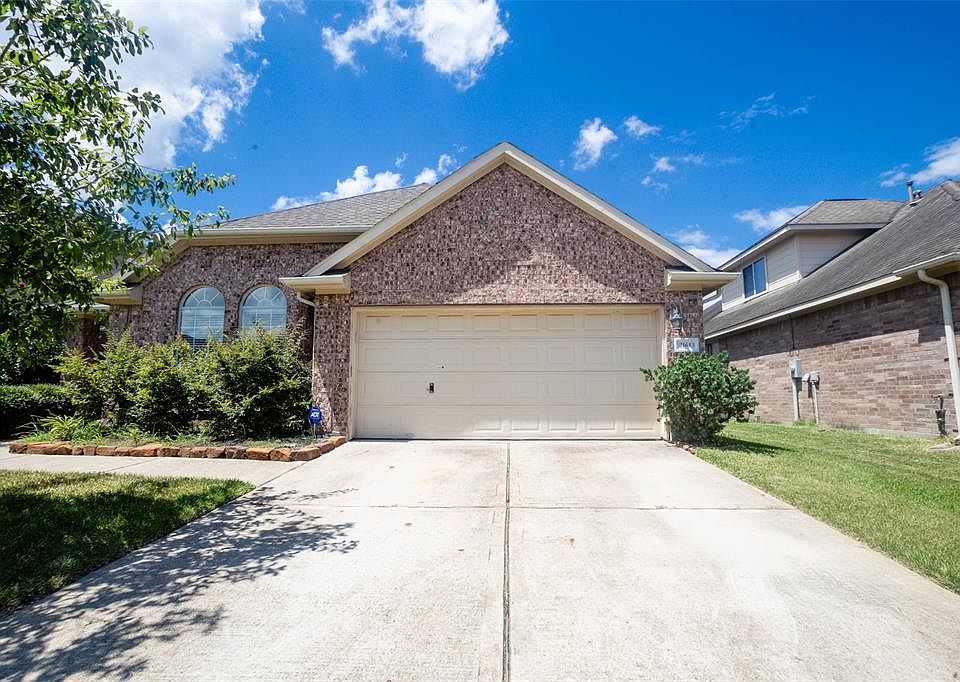 1st image of 21615 Kings Bend Dr