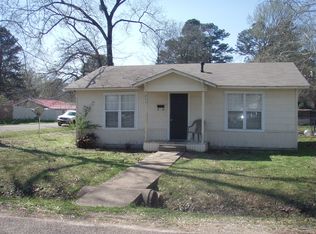 711 N Corbin St, Ashdown, AR 71822