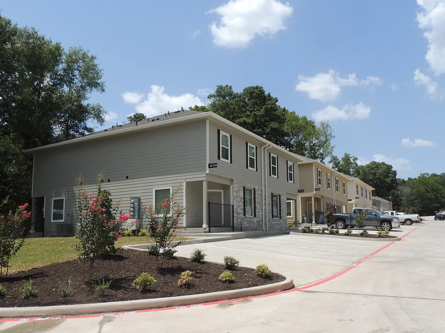 Cottage Pointe — Photo 4