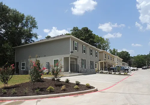 Cottage Pointe Photo 1