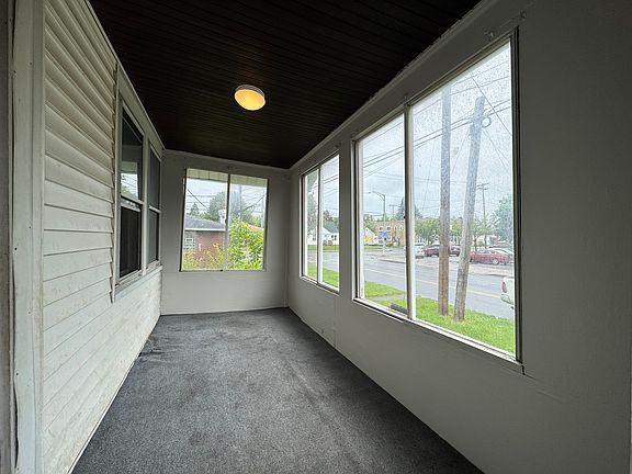 3rd image of 1481 North St