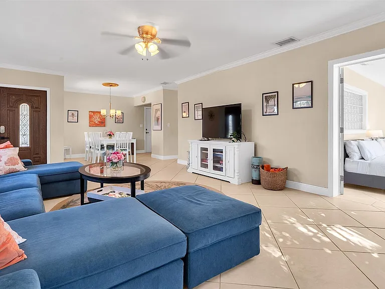 3221 Seaward Dr — Photo 17