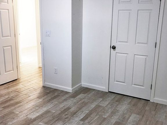 3rd image of 112 Lincoln Ave #1