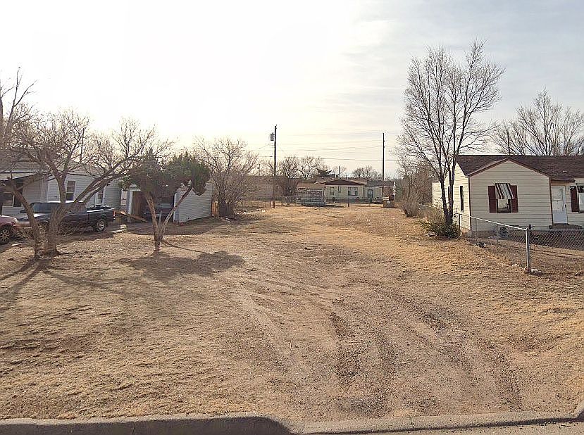 2nd image of 1933 NW 19th Ave