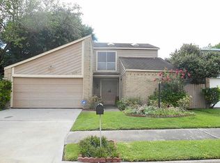 4218 Willow Beach Dr, Houston, TX 77072