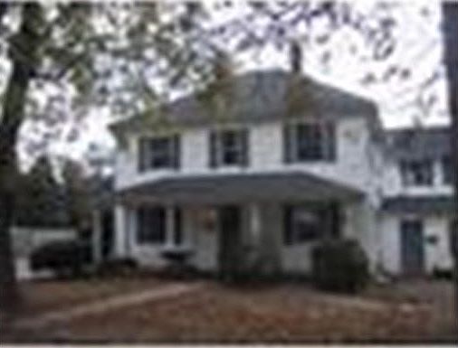 1st image of 18 Forest Ave #2