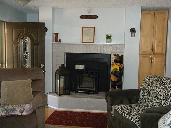 2nd image of 1911 Driftwood Ln