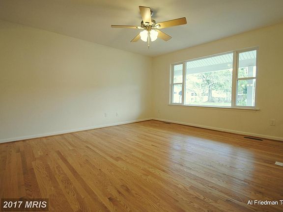 4th image of 1351 Rosanna Dr