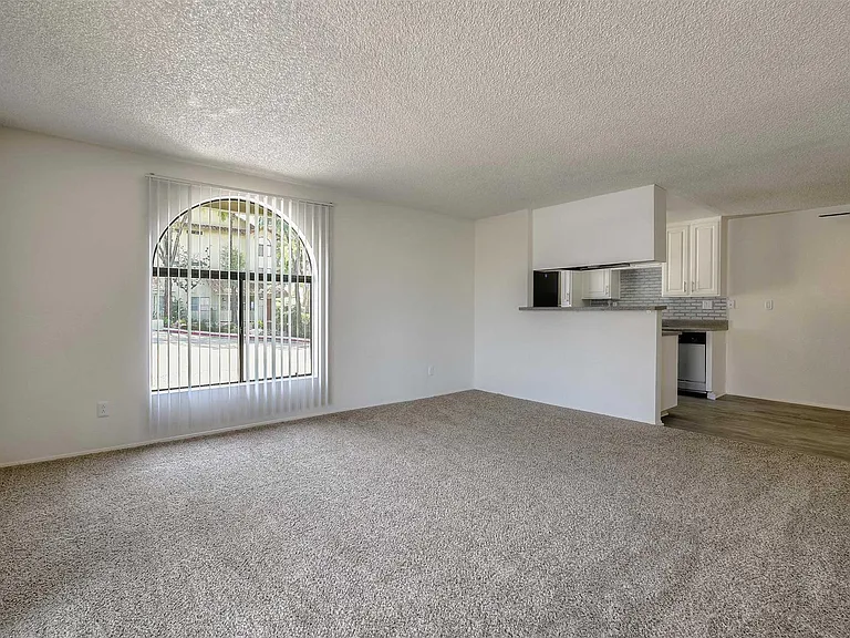 Summit Apartments — Photo 12