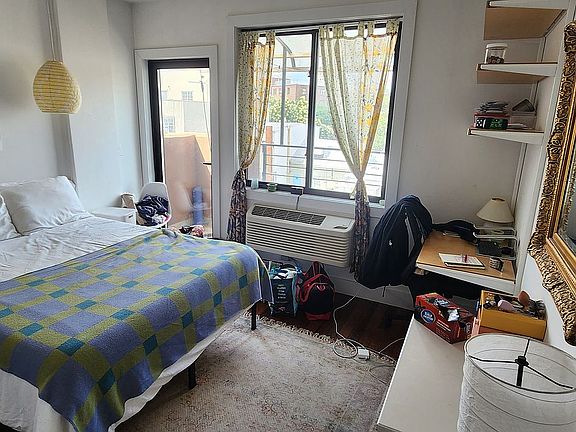 4th image of 891 Herkimer St