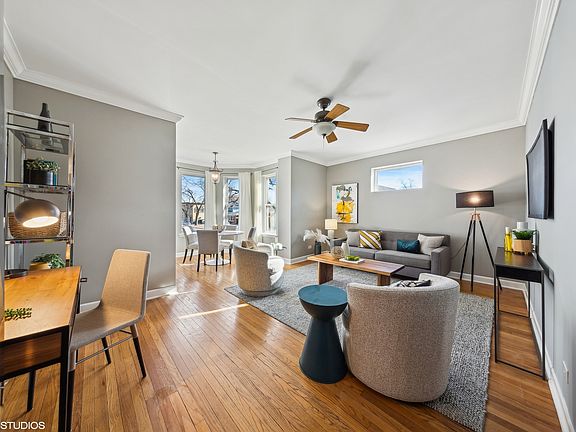 4th image of 4200 N Sawyer Ave APT 1S