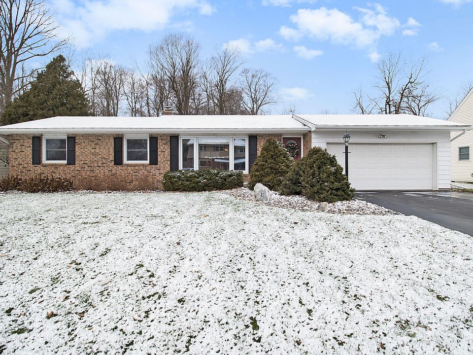 1st image of 1725 Laurelwood Dr