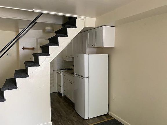 2nd image of 4522 Baker St APT 13