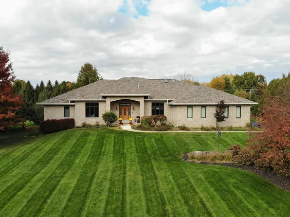 846 Wood Ridge Ln, Caledonia, IL 61011