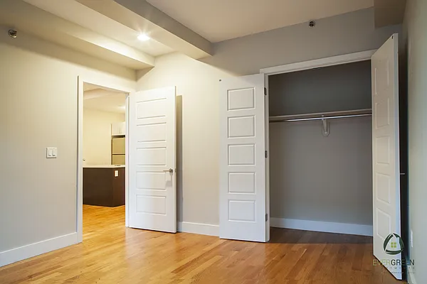 Rented by Evergreen Apartments BK | media 7