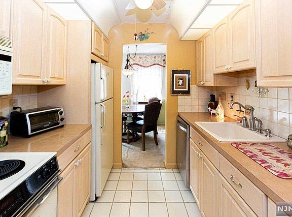 3rd image of 540 Fairview Ave #312-4312