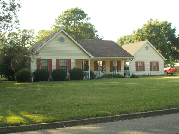 1909 Stonewall Dr, Union City, TN 38261