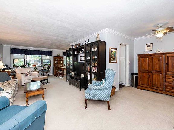 5th image of 4 Birchwood Ct E #4J