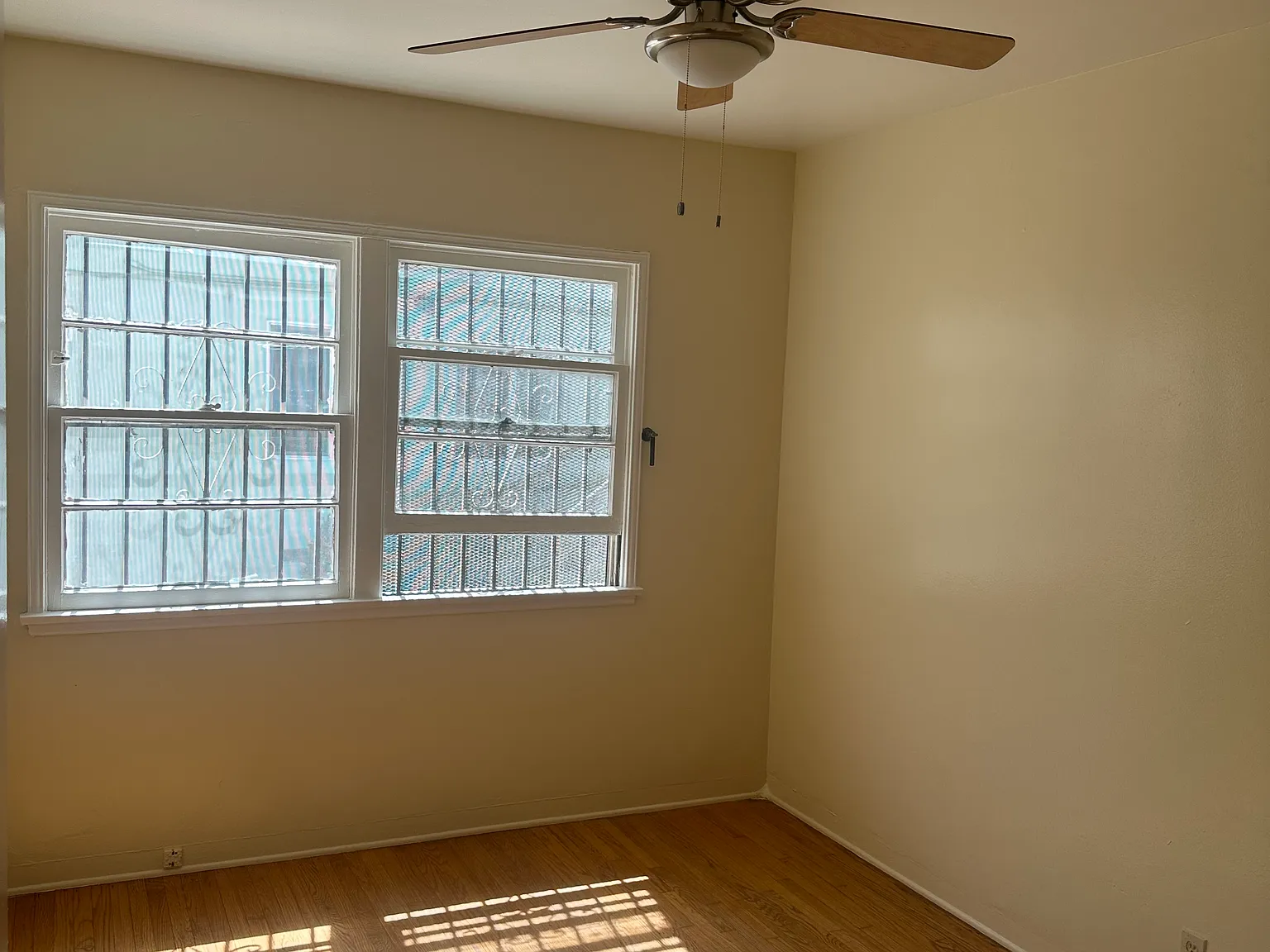 2417 Magnolia Ave — Photo 4