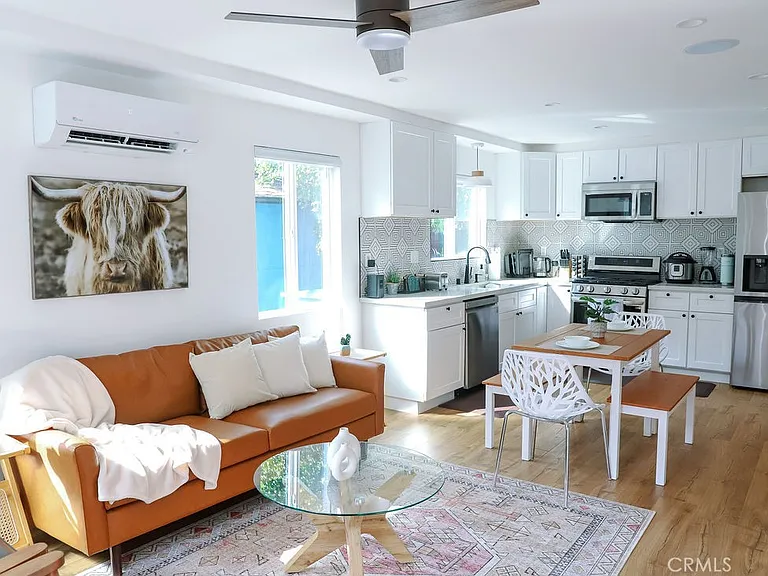 1219 N Alexandria Ave — Photo 11