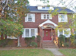 97 Rose Ave, Floral Park, NY 11001
