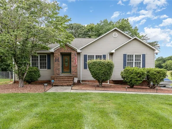 235 Eldora Rd, Ararat, NC 27007