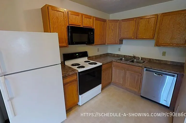 1007 W Ridge St #8 — Photo 4