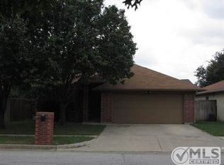 8410 Crystal Ln, North Richland Hills, TX 76182