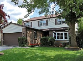 715 Randi Ln, Hoffman Estates, IL 60169