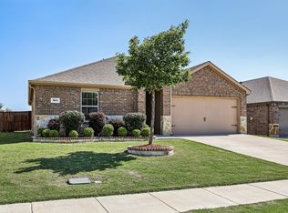 904 Alton Dr, Aubrey, TX 76227