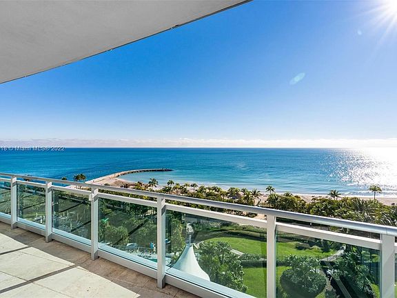 4th image of 10295 Collins Ave