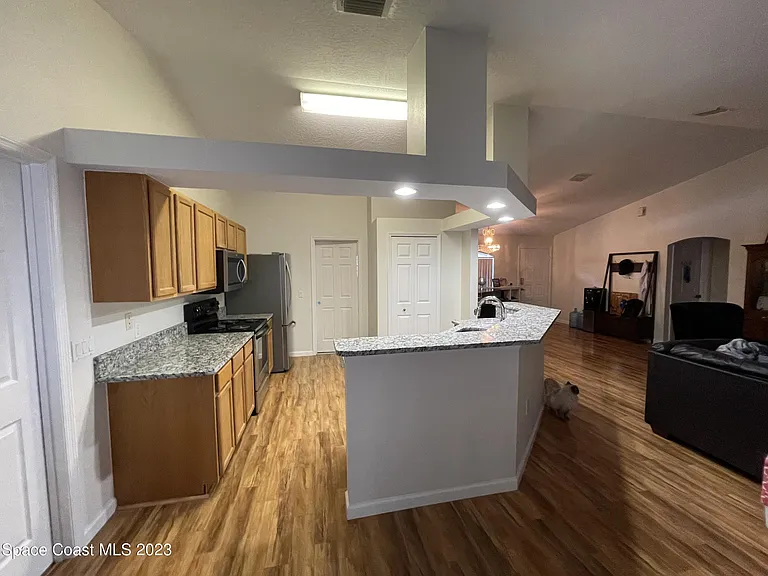 1738 Loquat Ct NW — Photo 10