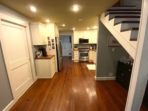 1018 Franklin St Photo 1