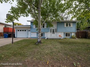 625 8th St E, Dickinson, ND 58601