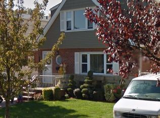 1344 146th St #2, Whitestone, NY 11357