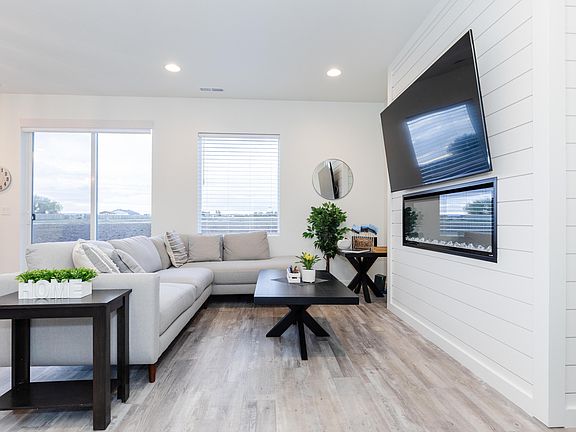 3rd image of 349 W Park Dr #116