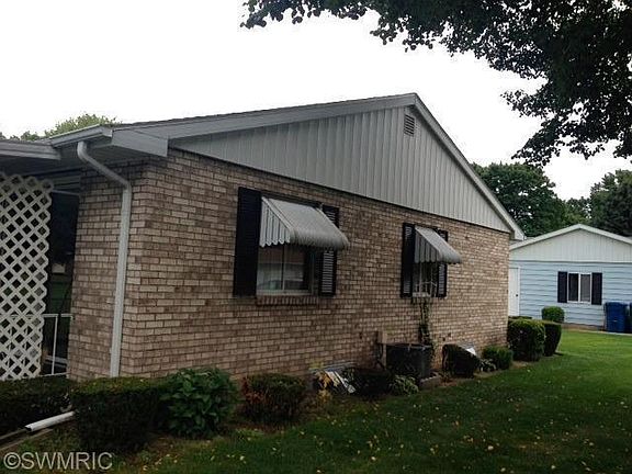 3rd image of 5747 Leisure South Dr SE
