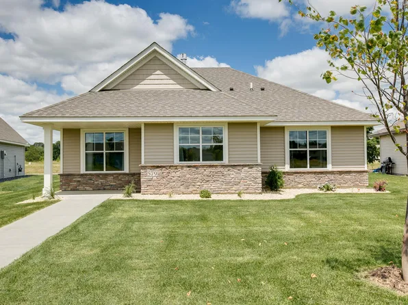 2242 8th Ln SE, Cambridge, MN 55008