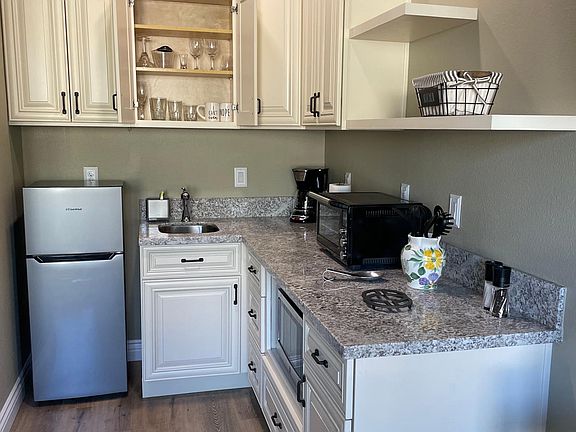 2nd image of 26735 Trafalgar Way