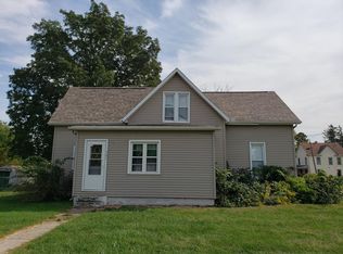 307 S Main St, Arrowsmith, IL 61722