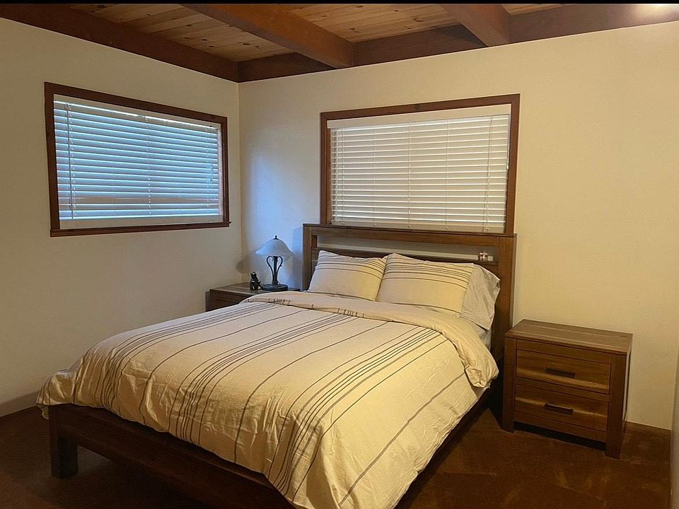 2nd image of 1140 Regency Way