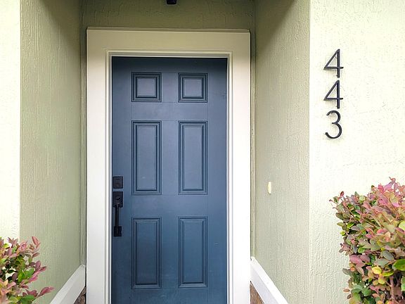5th image of 443 W New England Dr